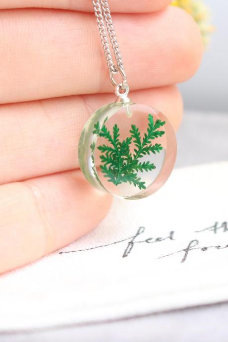Dried flower necklace green, Real leaf necklace, pressed fern necklace for her, girlfriend birthday gift jewelry, fern resin jewelry